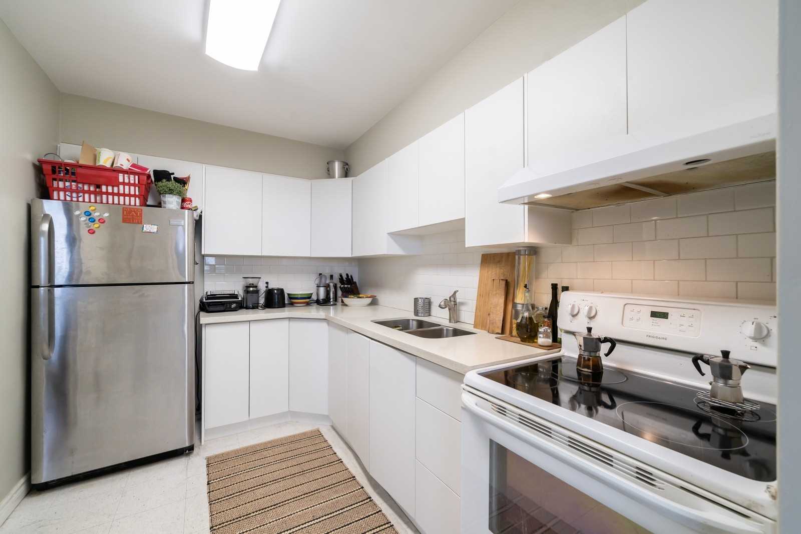 2550 Pharmacy Avenue #1206