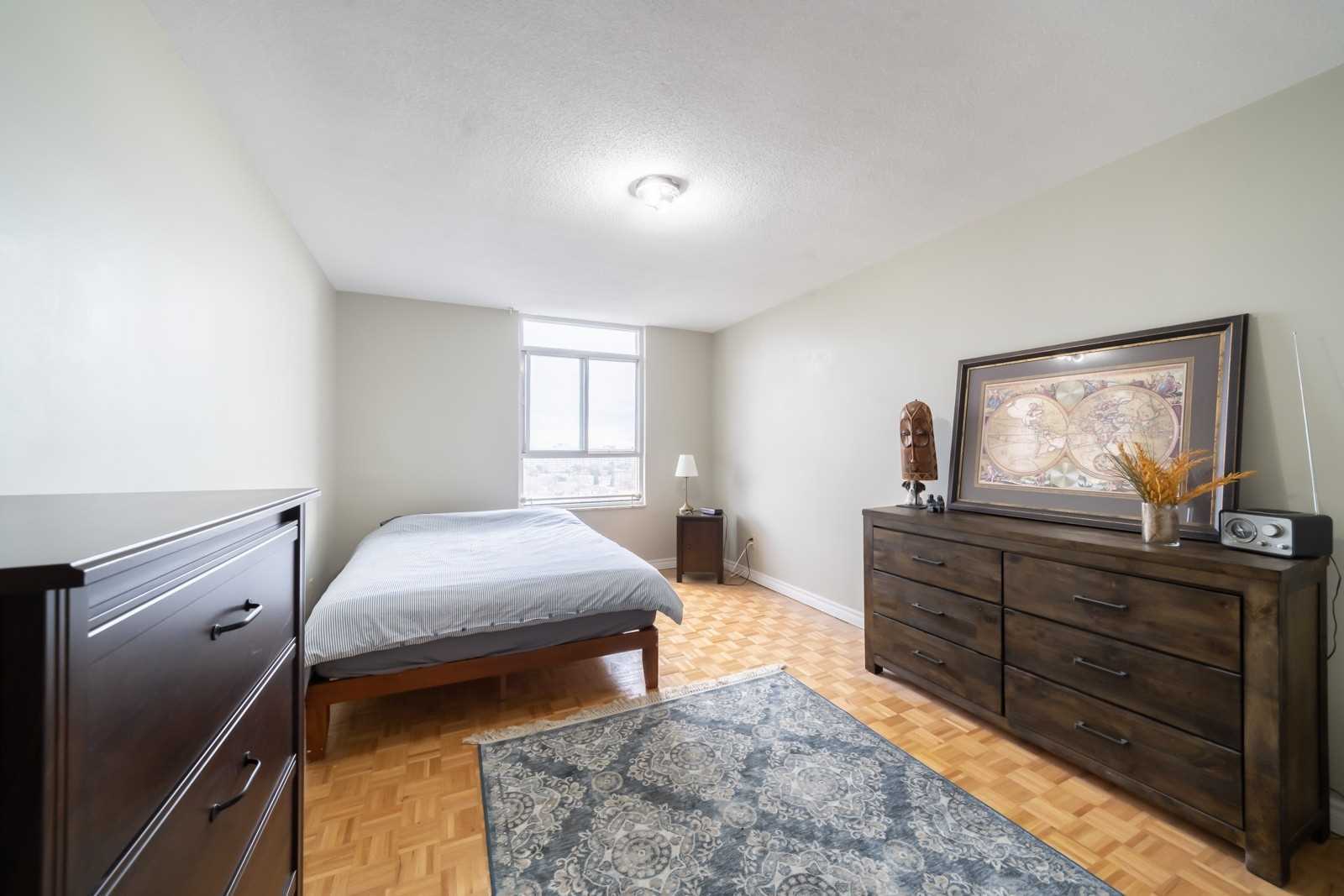 2550 Pharmacy Avenue #1206