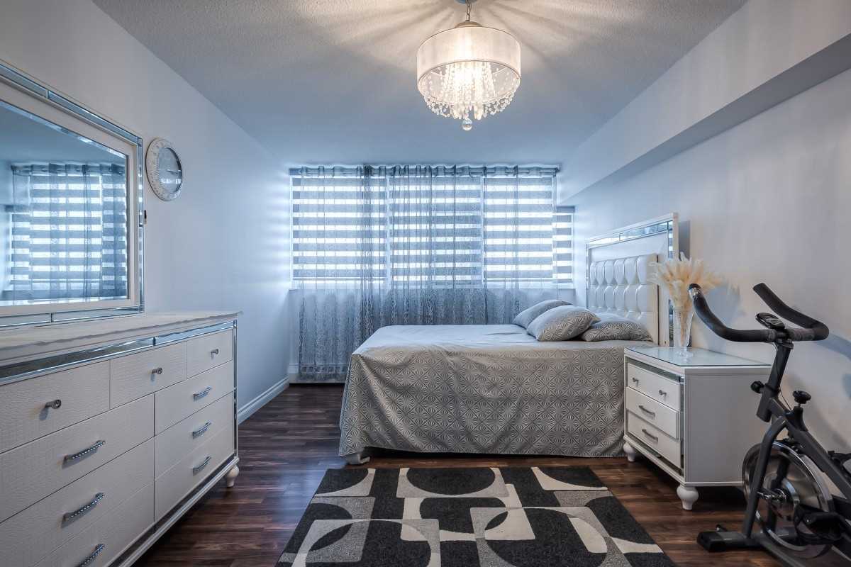 2050 Bridletowne Circ, #408