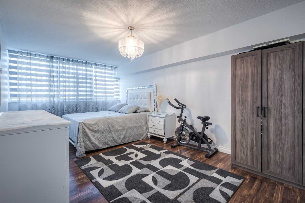 2050 Bridletowne Circ, #408