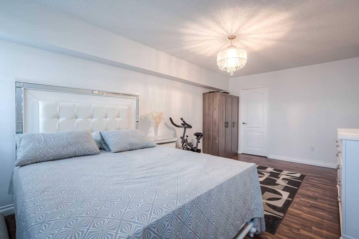 2050 Bridletowne Circ, #408