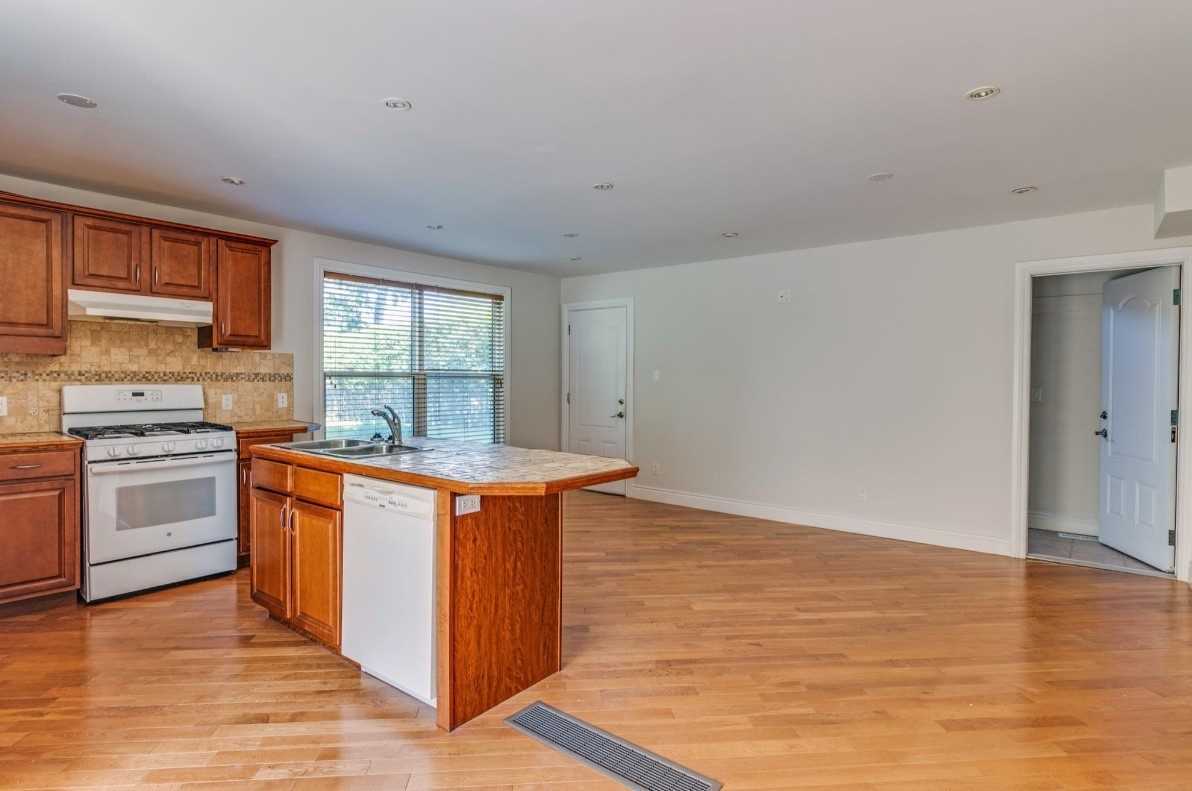 26 Whiting Ave, #Main