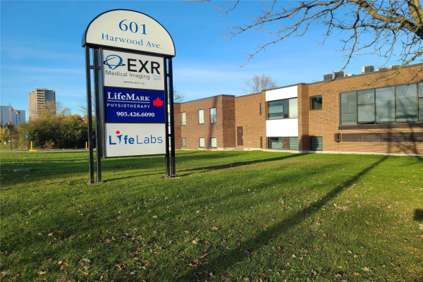 601 Harwood Ave S, Ajax