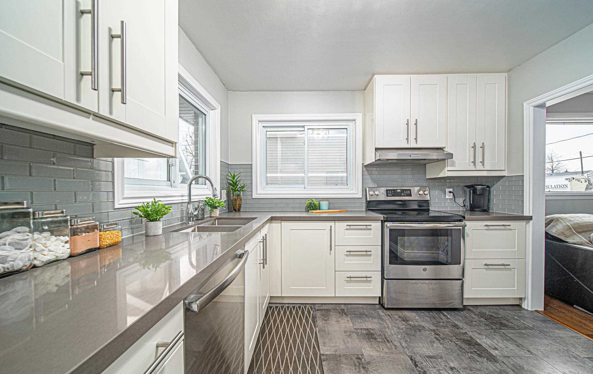 Listing E5841388 - Large Photo # 12