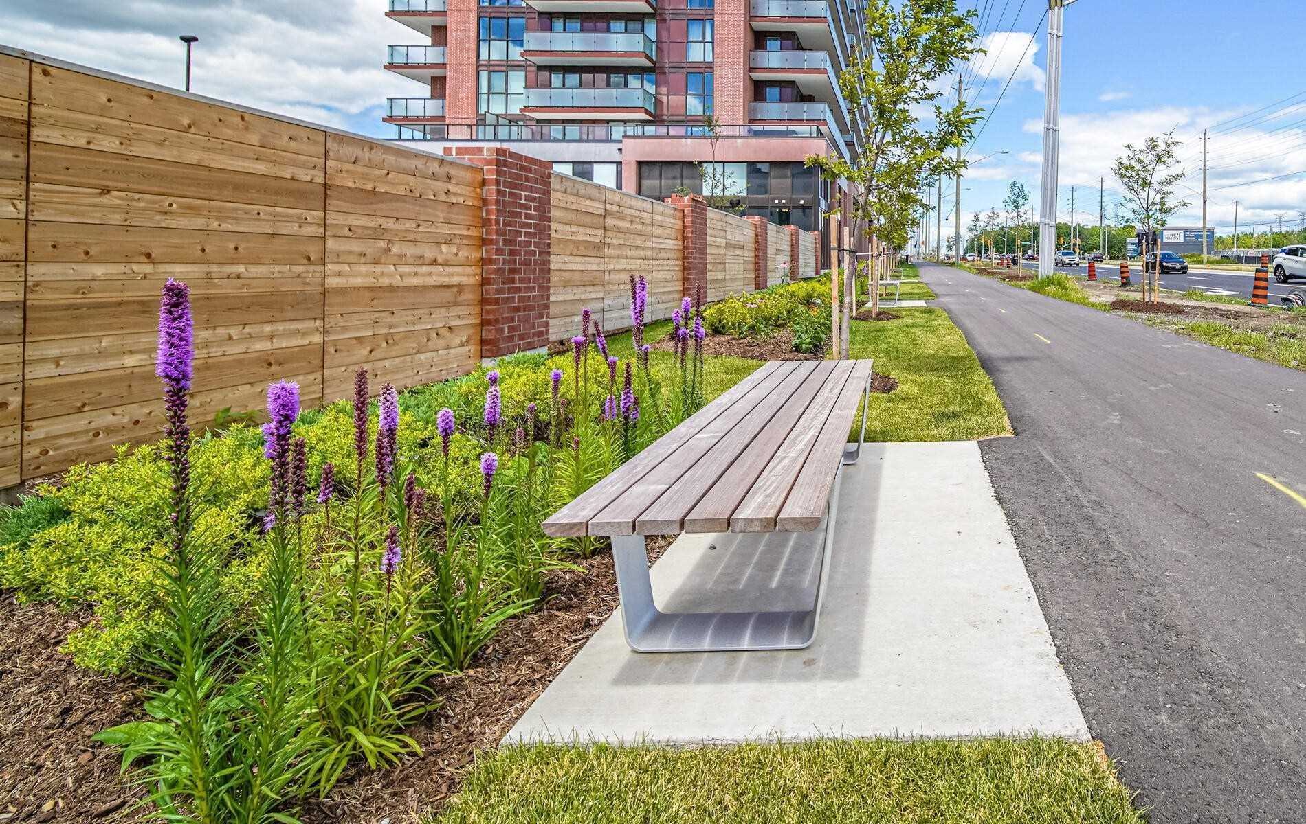 2550 Simcoe Street N, #1211