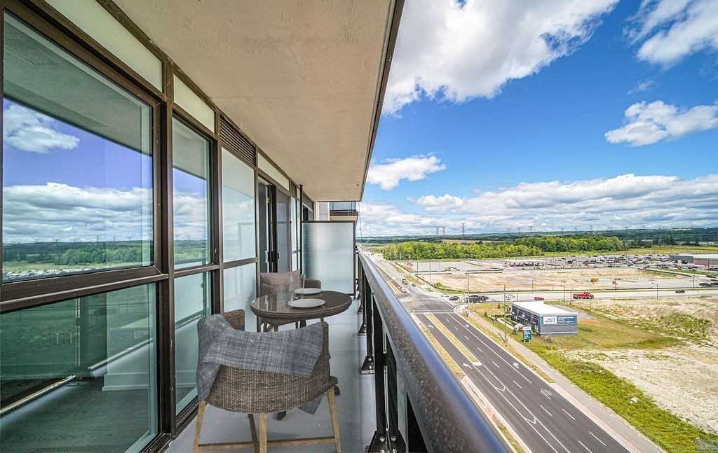 2550 Simcoe Street N, #1211