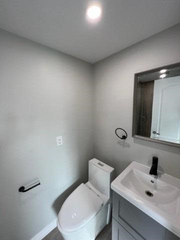 850 Carlaw Avenue, #3rd Flr