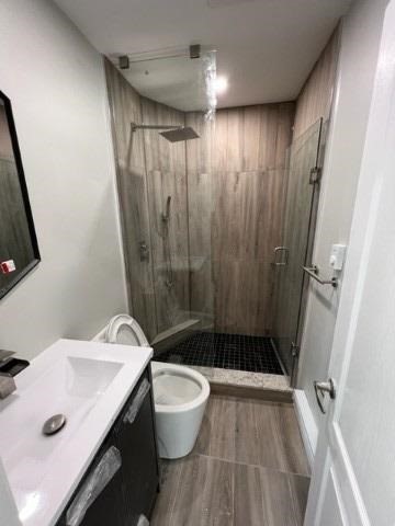850 Carlaw Avenue, #3rd Flr