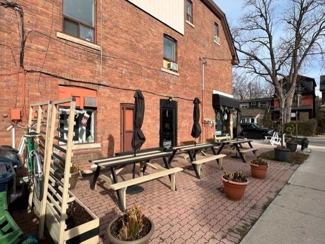 850 Carlaw Avenue, #3rd Flr