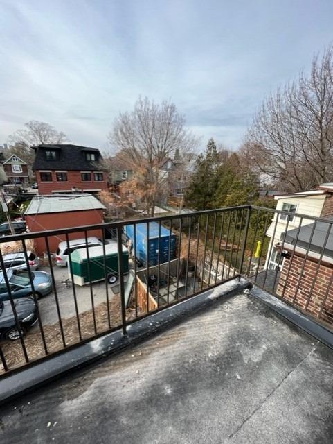 850 Carlaw Avenue, #3rd Flr