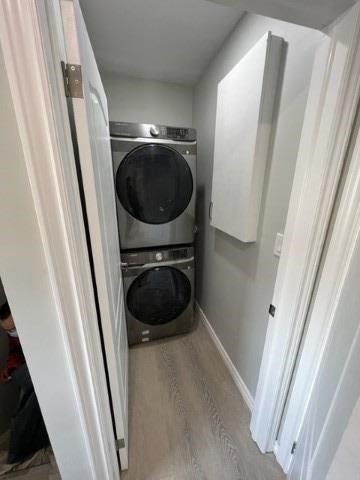 850 Carlaw Avenue, #3rd Flr