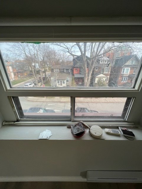 850 Carlaw Avenue, #3rd Flr