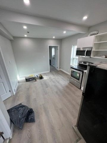 850 Carlaw Avenue, #3rd Flr