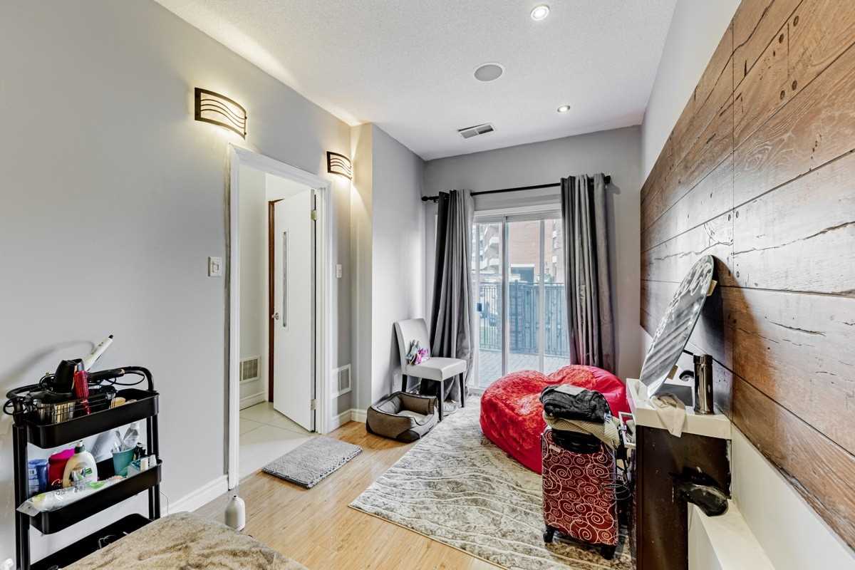 2351 Kennedy Rd, #118