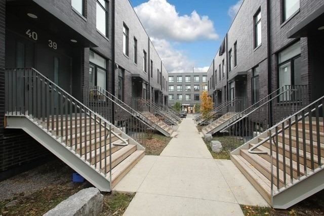 1740 Simcoe St N, #40