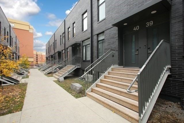 1740 Simcoe St N, #40