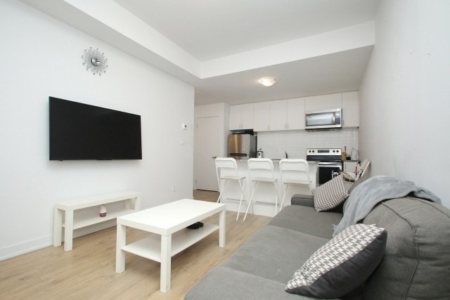 1740 Simcoe St N, #40