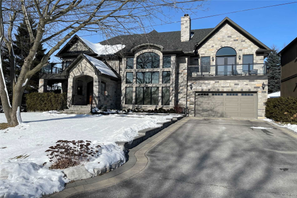 2972 Ebony St, Ajax