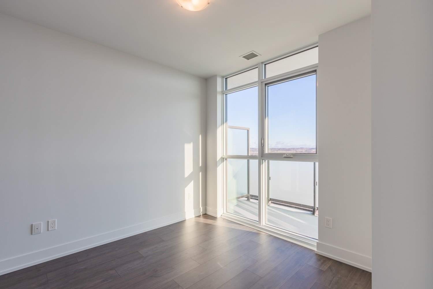 2550 Simcoe St N, #1709