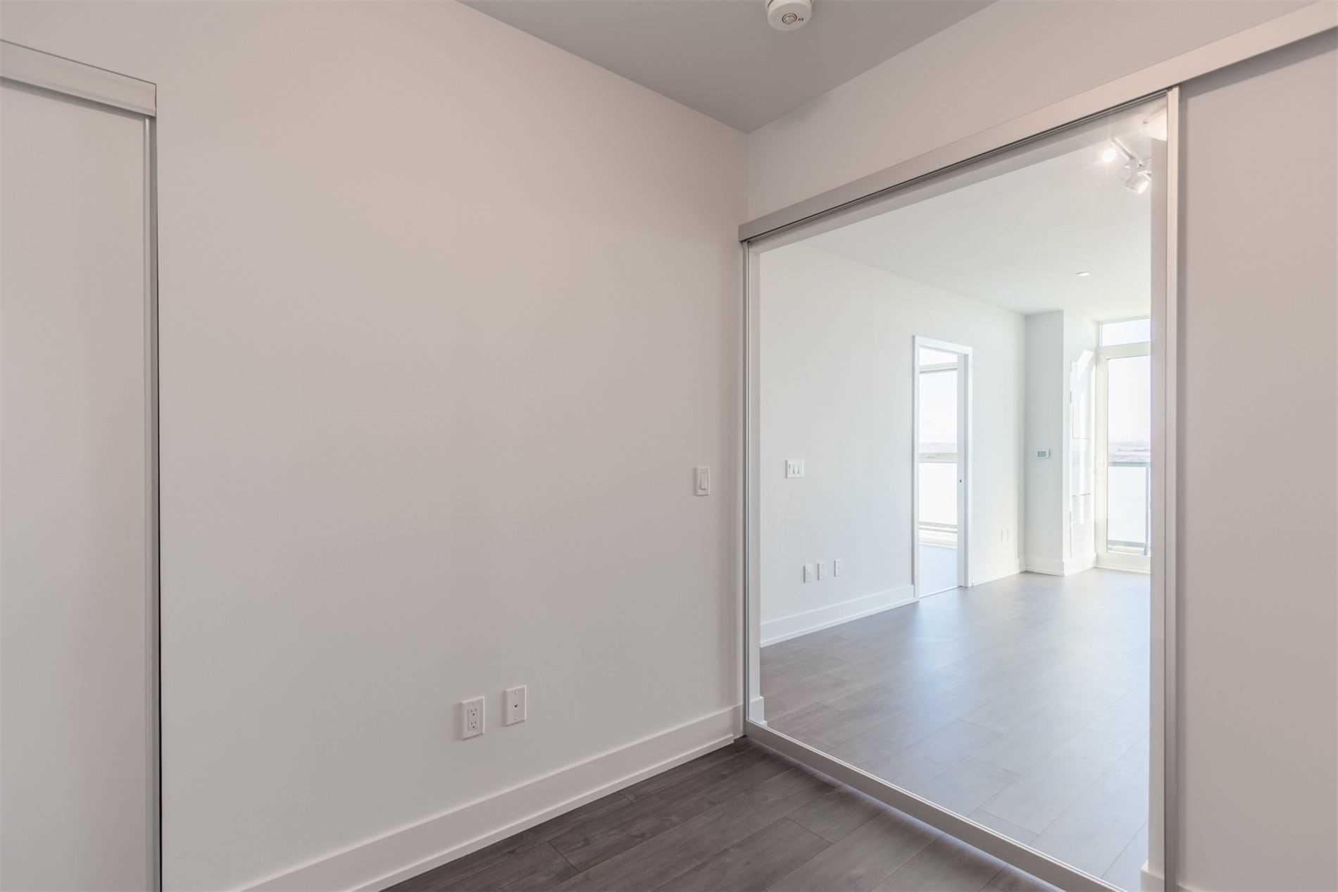 2550 Simcoe St N, #1709