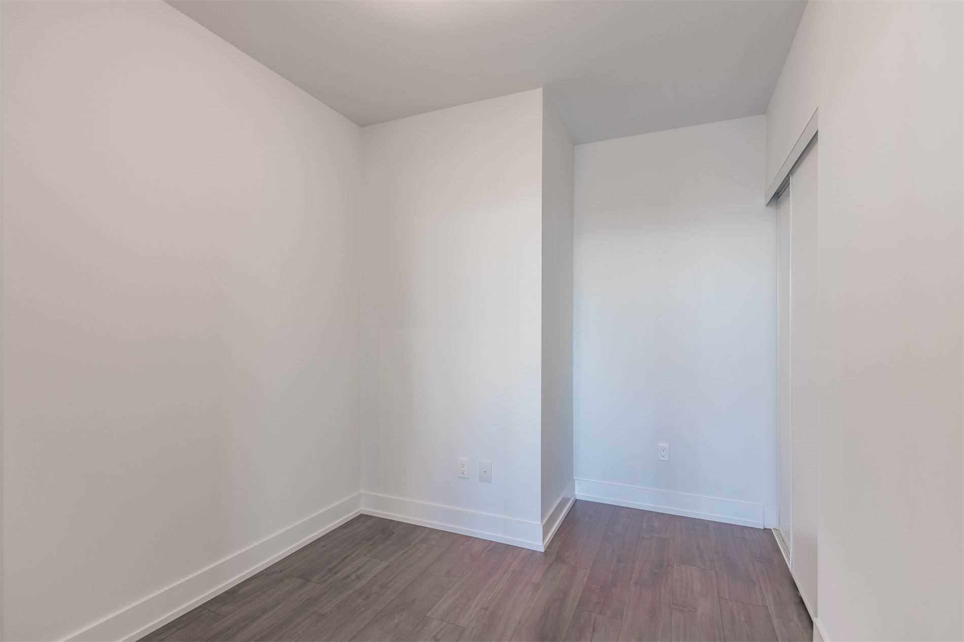 2550 Simcoe St N, #1709