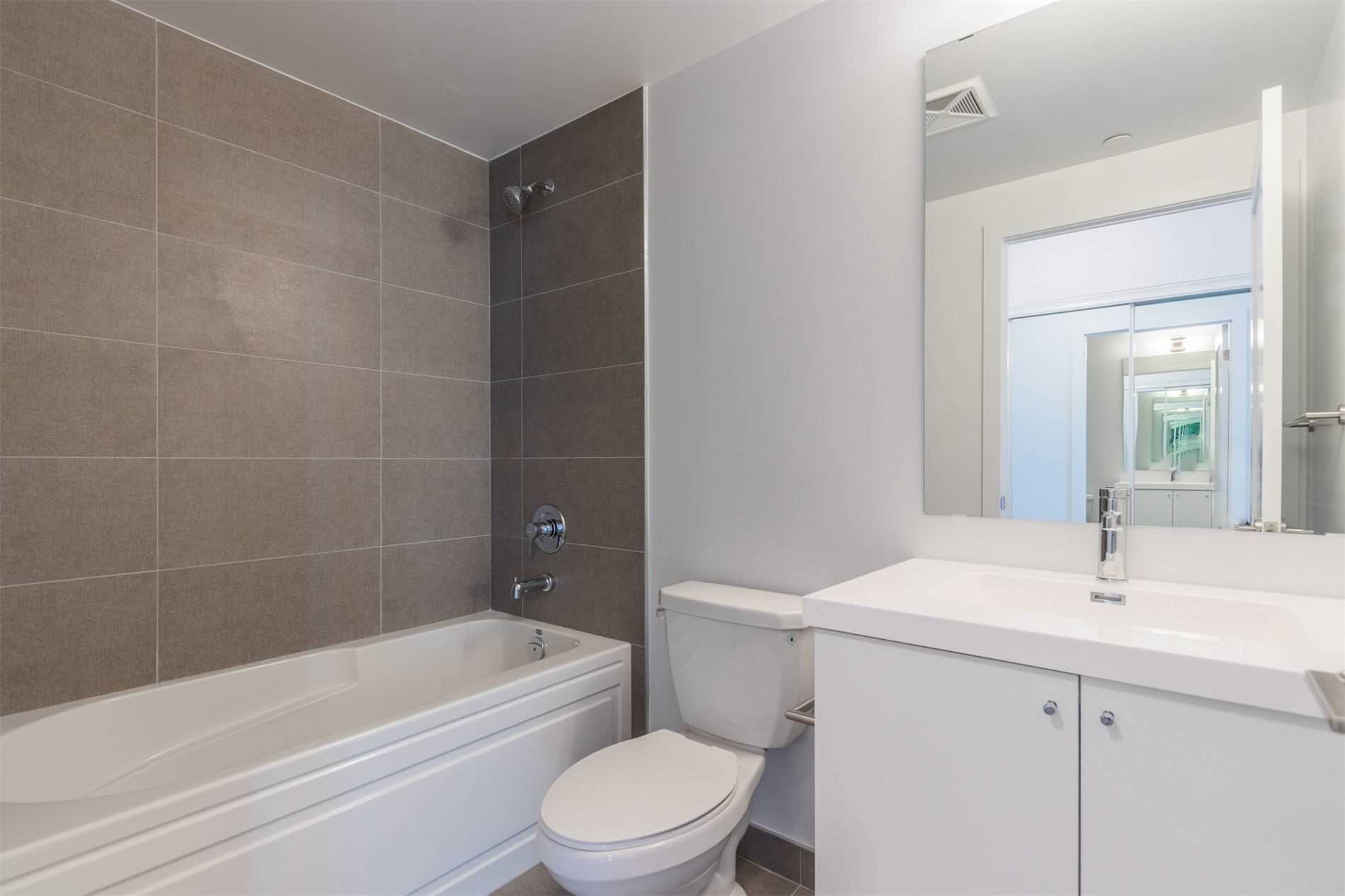 2550 Simcoe St N, #1709