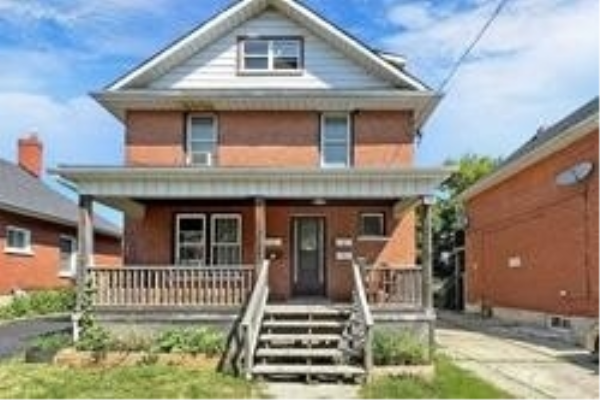 156 Agnes St, Oshawa