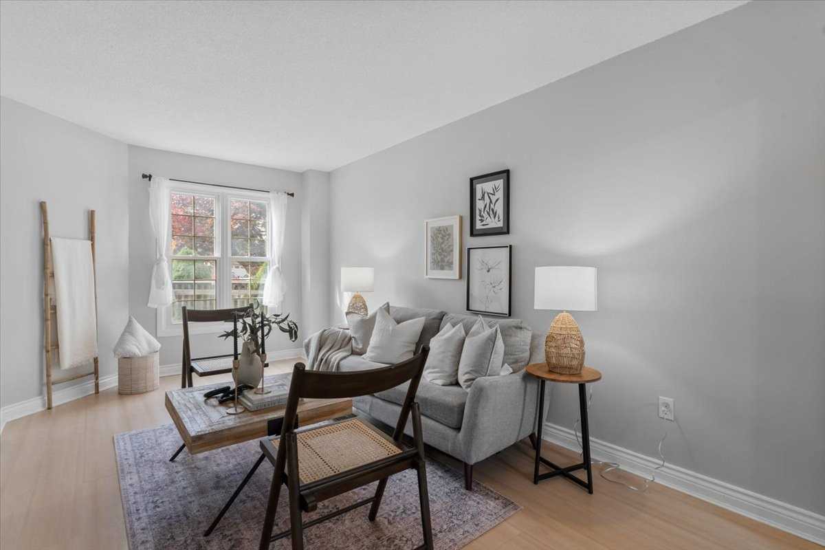 7 Inglis Ave, #Main