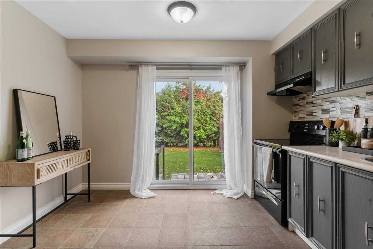 7 Inglis Ave, #Main