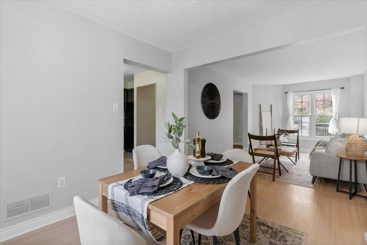 7 Inglis Ave, #Main