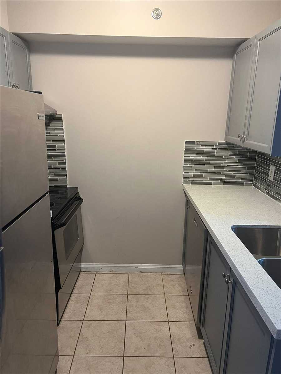 5225 Finch Ave E, #408