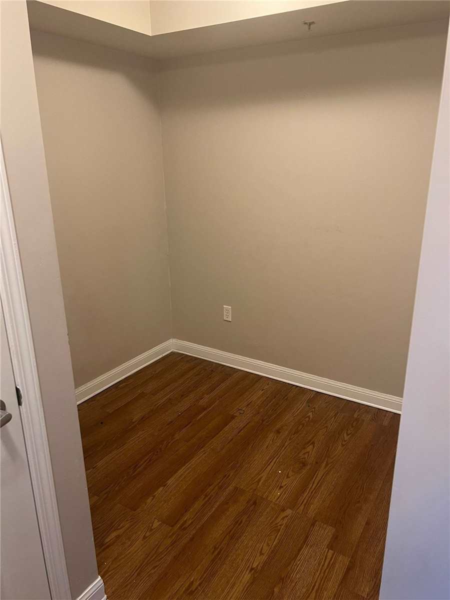 5225 Finch Ave E, #408