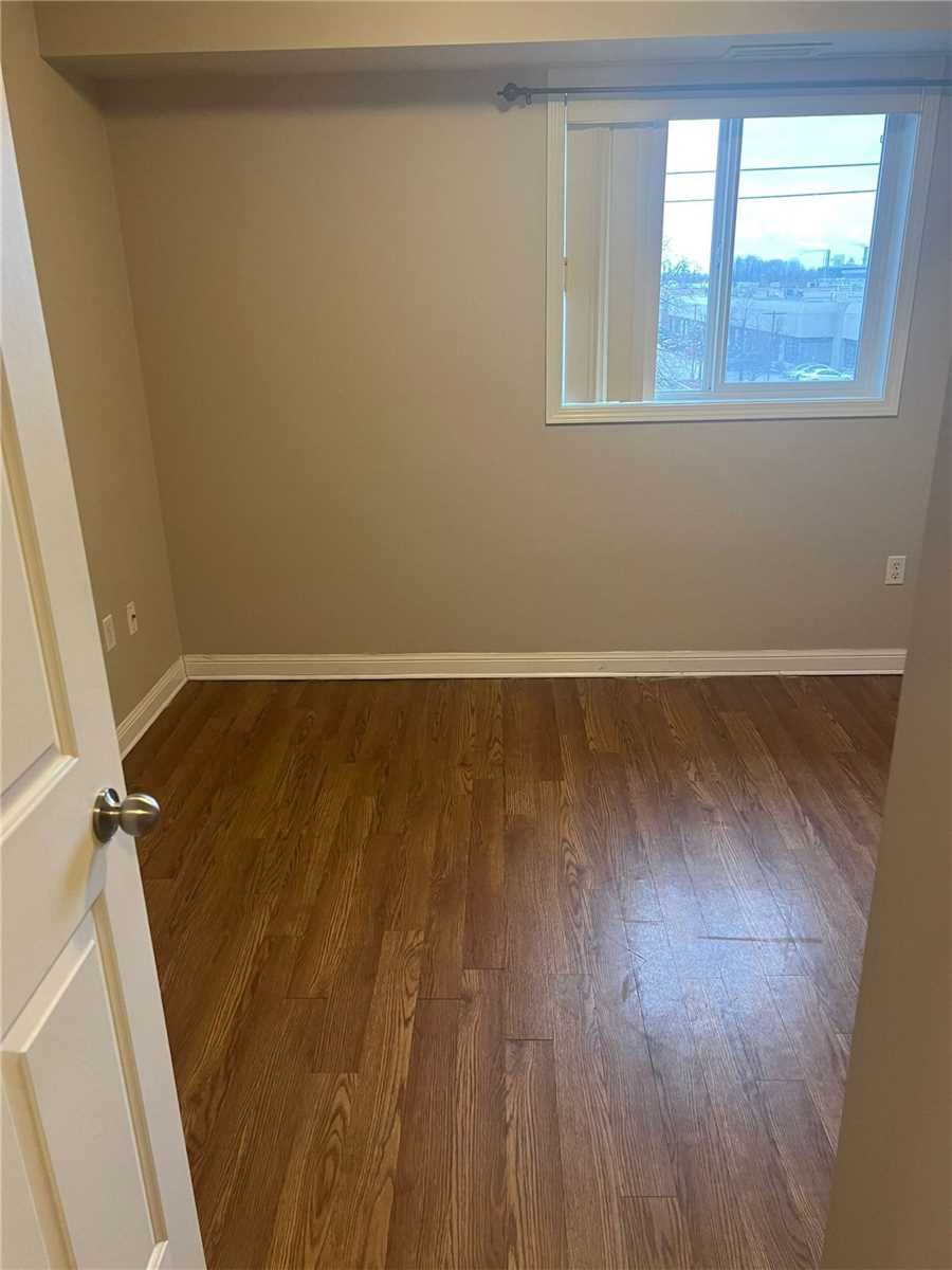 5225 Finch Ave E, #408
