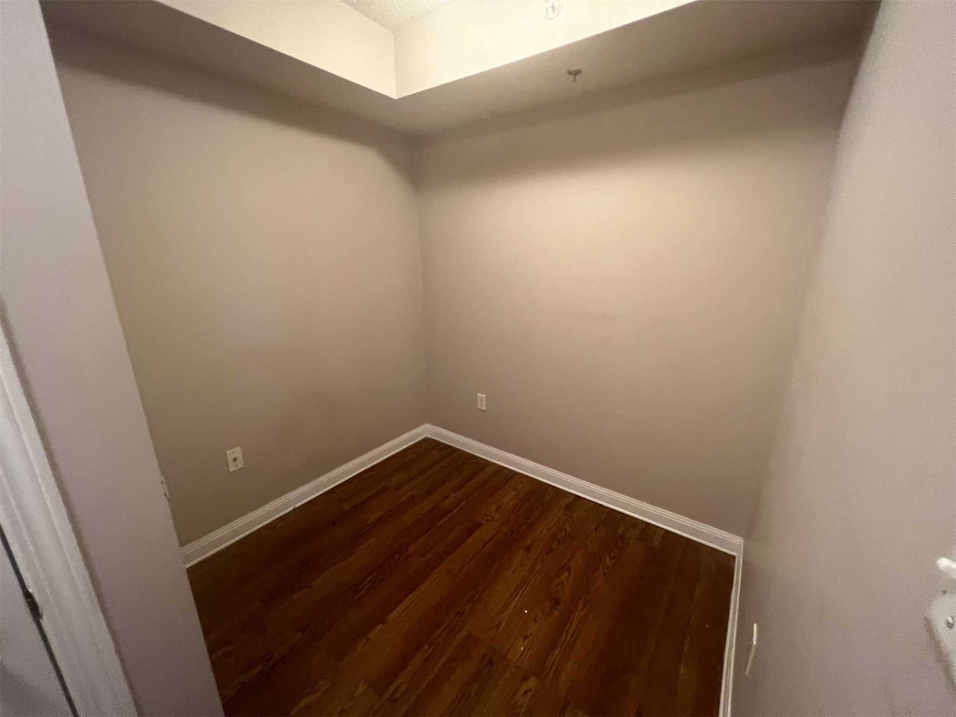 5225 Finch Ave E, #408