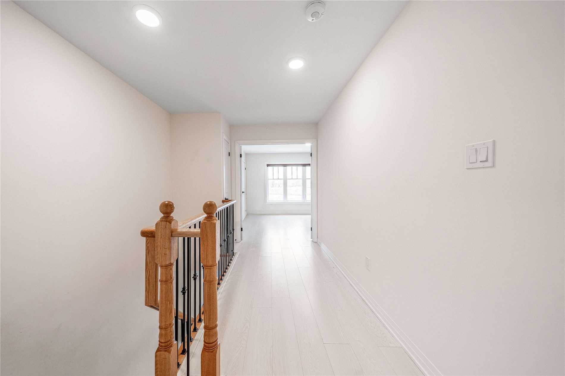 30 Ambereen Pl