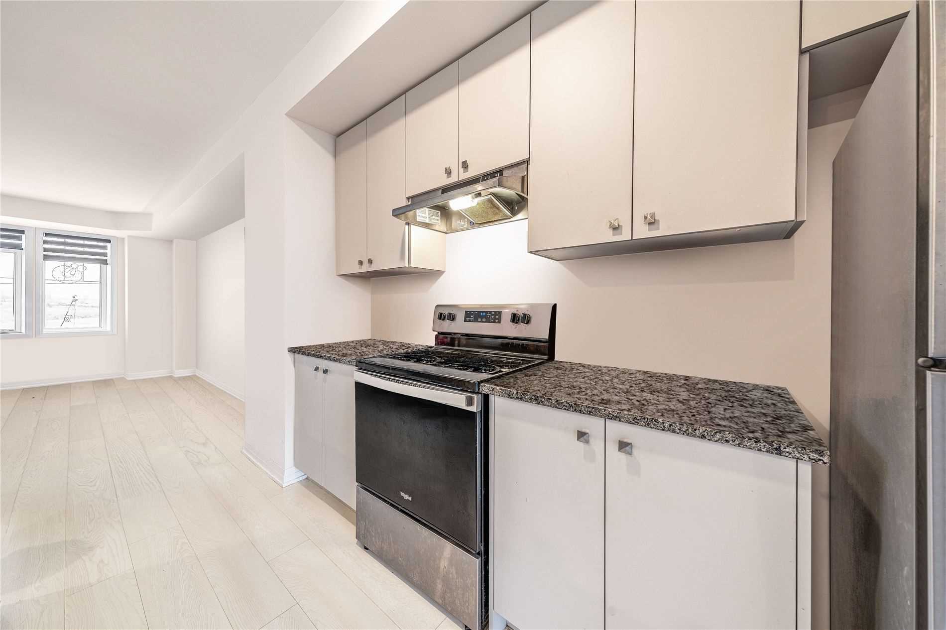 30 Ambereen Pl