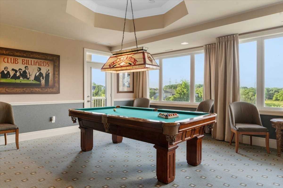 315 Lakebreeze Drive #1