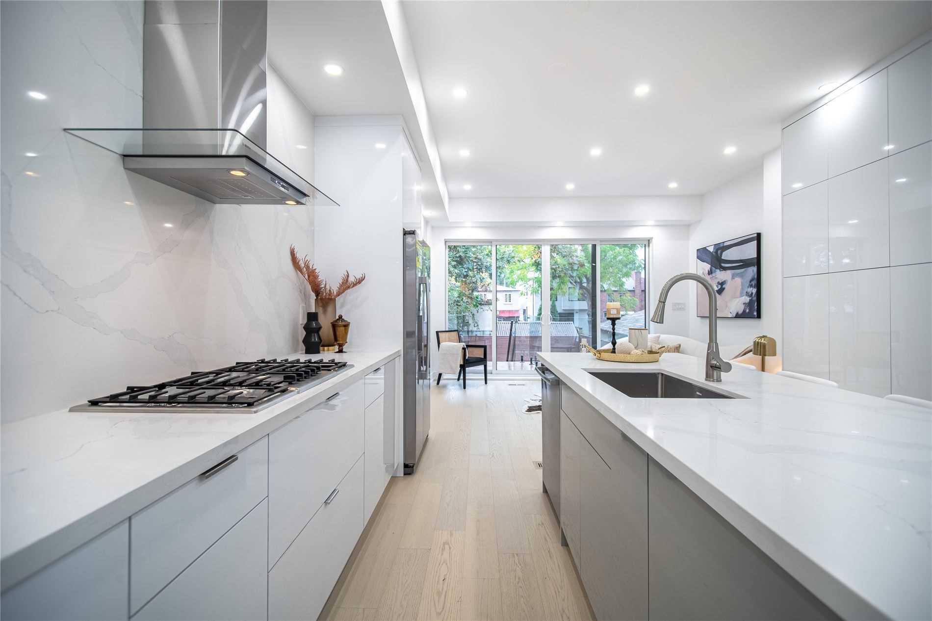 168 Oak Park Ave