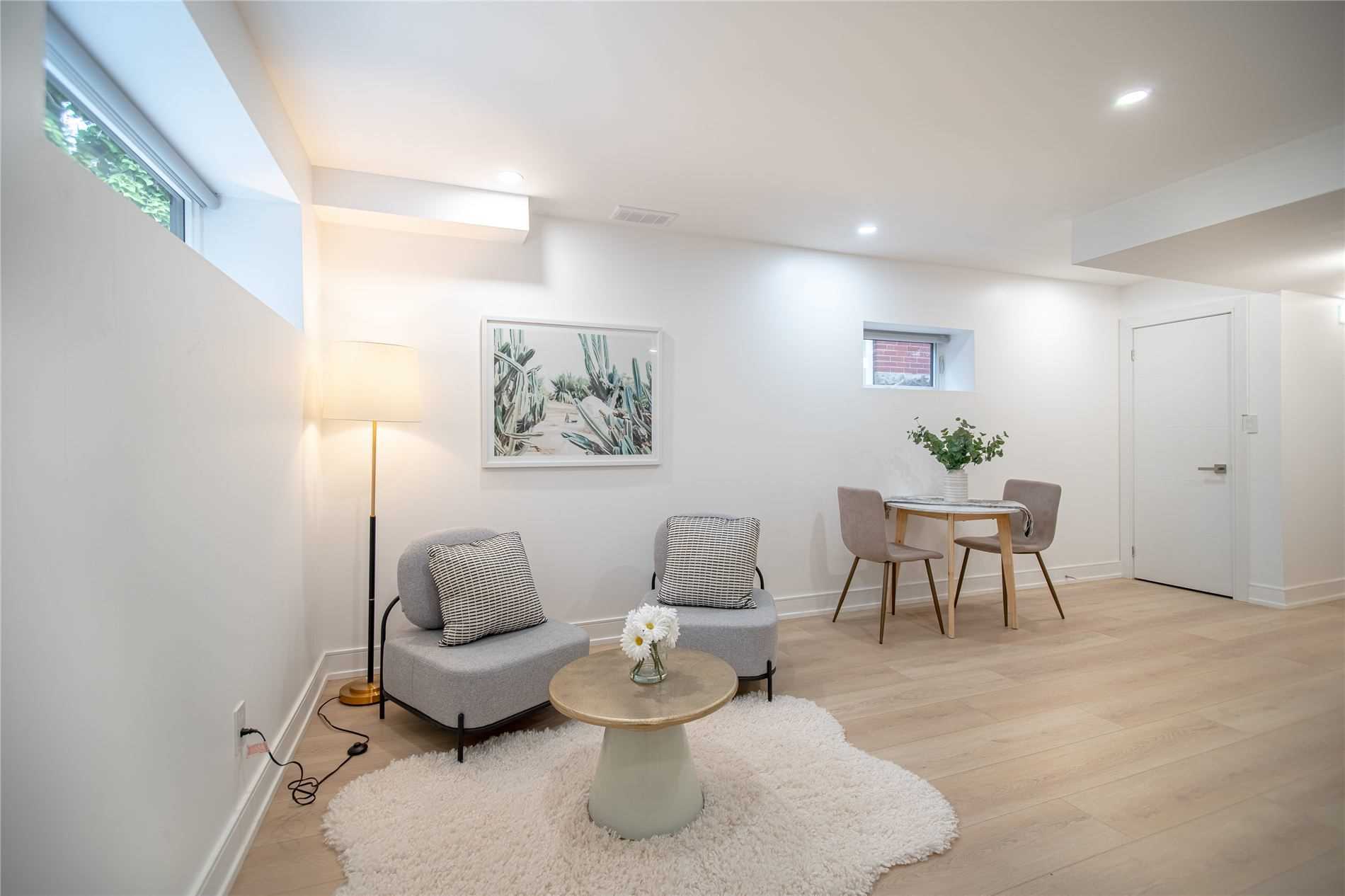 168 Oak Park Ave