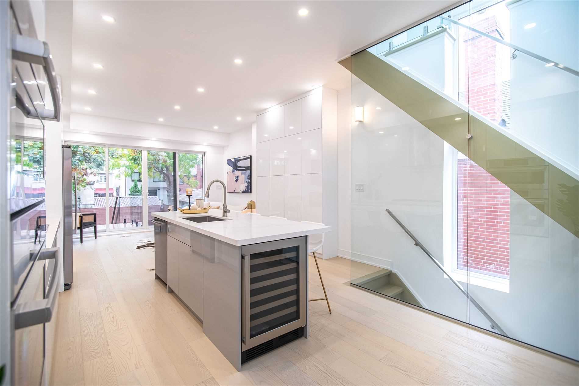 168 Oak Park Ave