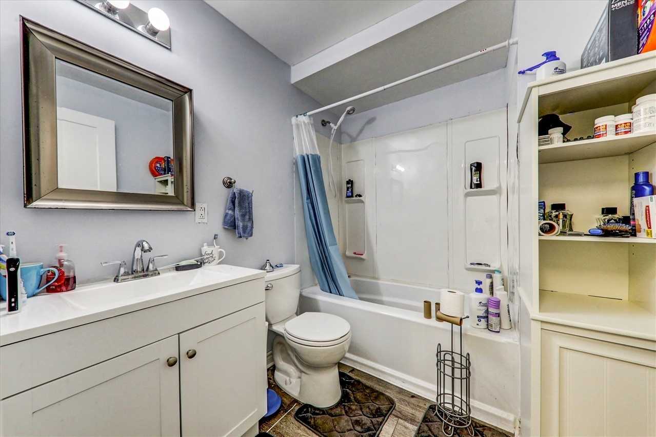 Listing E5858140 - Large Photo # 32