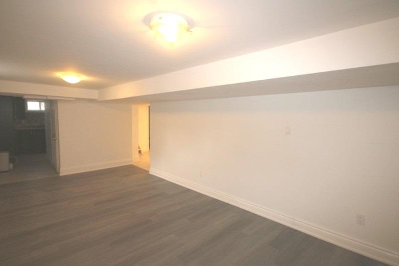 64 Admiral Rd