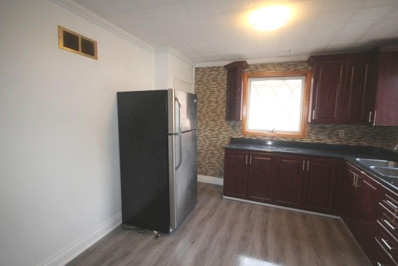 64 Admiral Rd