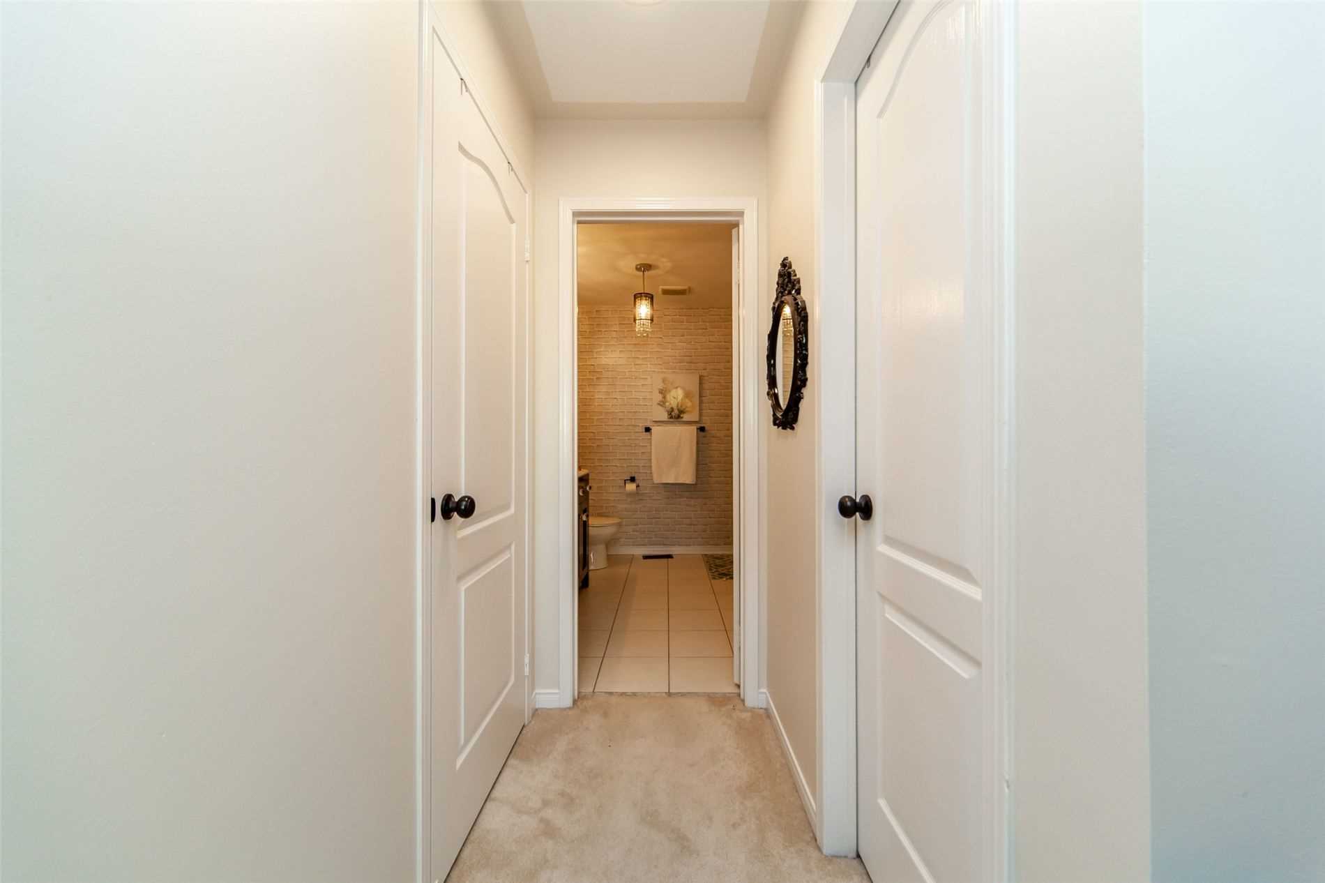 11 Middlecote Dr