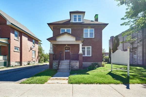 83 Centre St S, Oshawa