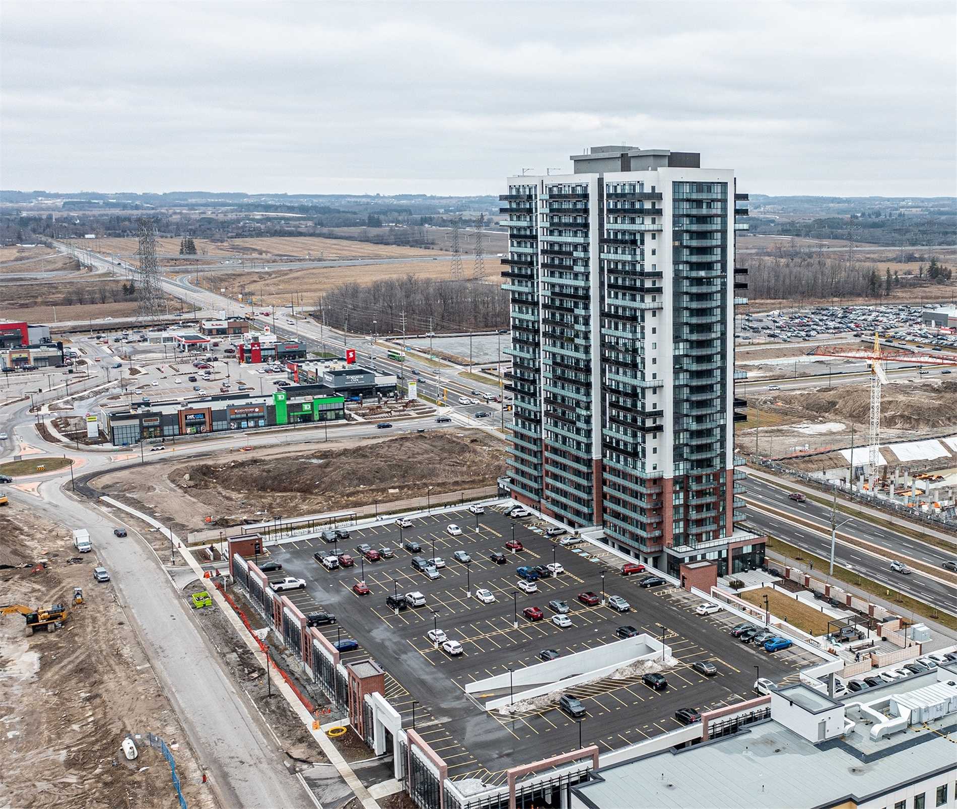 2550 Simcoe St N, #2114