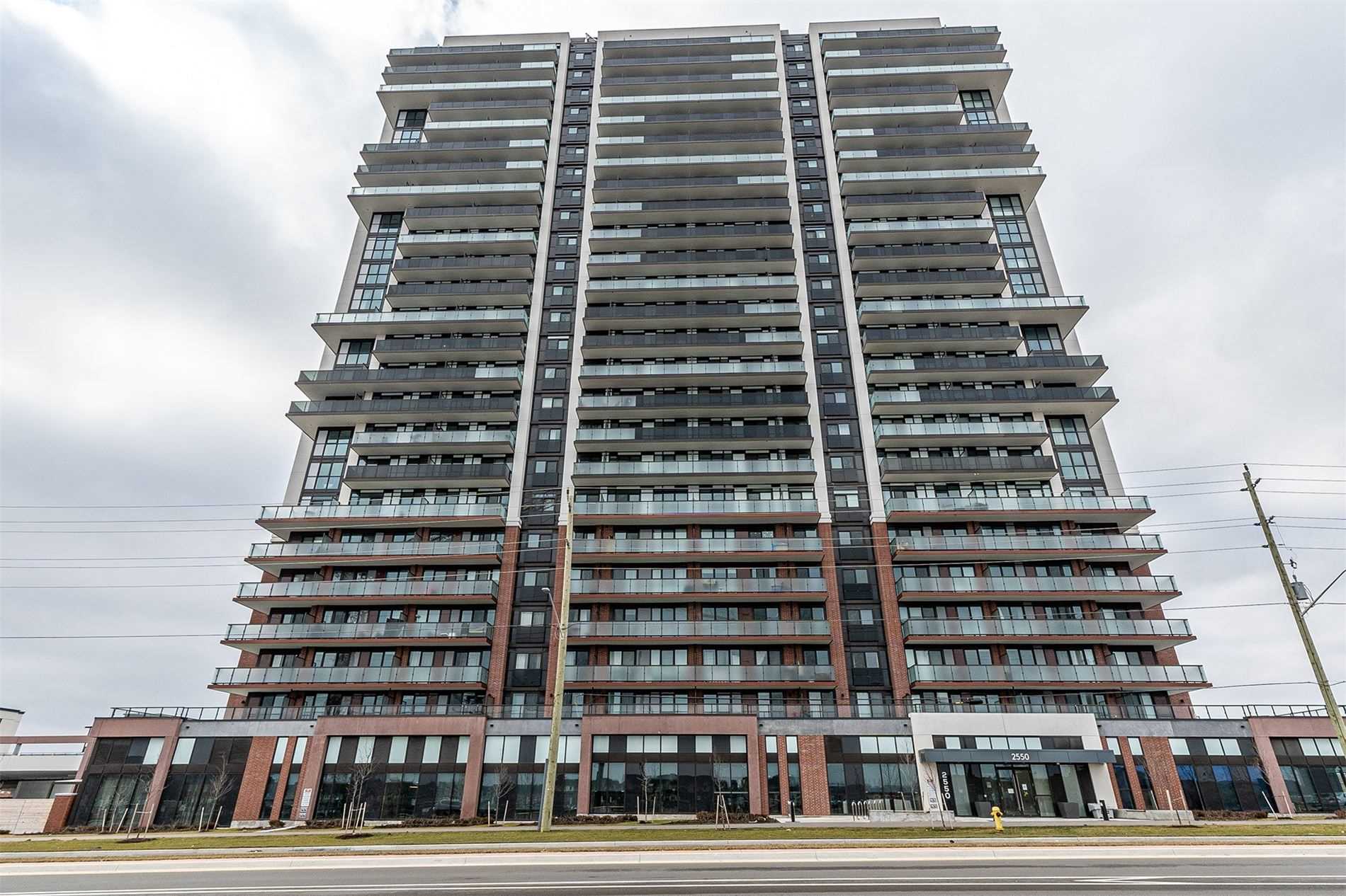 2550 Simcoe St N, #2114