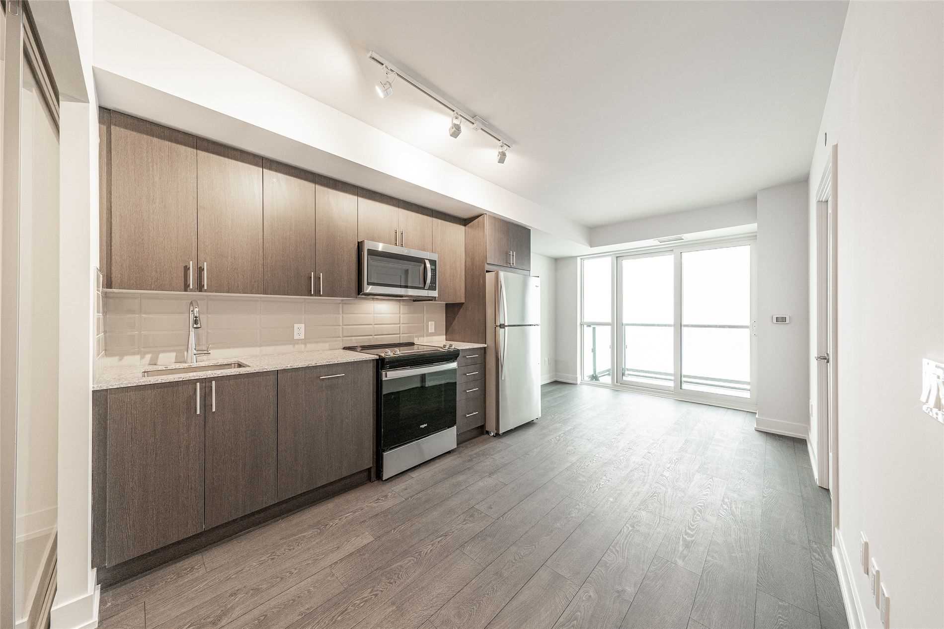 2550 Simcoe St N, #2114