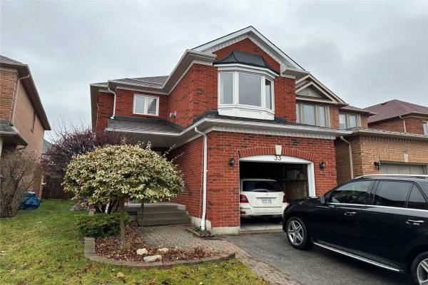 33 Castle Green Dr, Whitby