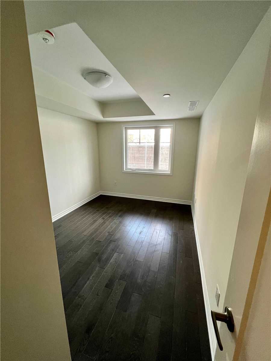 2787 Eglinton Ave E, #3007